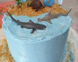 Foto langkah ke 3 dari resep Simple Birthday Cake.