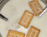 صورة لخطوة 1 من وصفة نشاة القمح بالحليب الدافي ☕ والبسكويت🧇