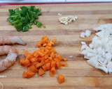 Foto del paso 2 de la receta: Verdinas con gambones y calamares (otra versión)
