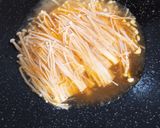 Foto langkah ke 2 dari resep Spicy Jamur Enoki.