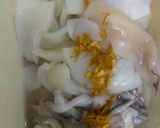 Hình bước làm 1 của món Canh chua bông điên điển ngó sen nấu cùng tôm mực
