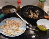 Foto del paso 1 de la receta: Cardo con Pollo Mechado al Curry, Piñones y Semillas de Girasol