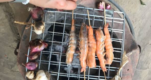 1 กุ้งย่าง สะเดาน้ำปลาหวาน