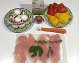 Foto del paso 1 de la receta: Quinoa con morrones, champiñones, zanahoria y pechuga de pavo