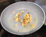 A picture of step 4 of Salmon teriyaki.