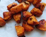 A picture of step 3 of Vyazi Karai (Fry Potato Mombasa Style).