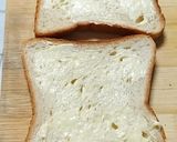 A picture of step 1 of Bread pizza.