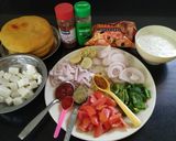 A picture of step 5 of Paneer Naan Pizza.