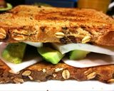 Foto del paso 2 de la receta Sándwich 8 cereales con jamón de pavo, aguacate y queso fresco
