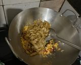 Foto langkah ke 3 dari resep Kwetiau Simpel.