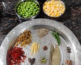 शाही व्हेज पुलाव (shahi veg pulav recipe in marathi) रेसिपी स्टेप 1 फोटो 