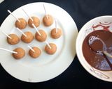 A picture of step 3 of Cake Pops.