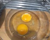 Foto langkah ke 2 dari resep Sup sawi putih dengan telur.