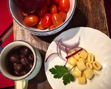 Foto del paso 3 de la receta: Ensalada de espinaca y olivas negras