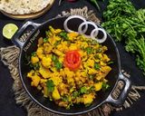 A picture of step 5 of Aloo Gobhi Dry (Punjabi Style).