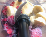 Foto del paso 1 de la receta: Helado de plátano y frutos rojos saludable