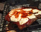 Foto del paso 3 de la receta: Matambre a la pizza a la parrilla con papas fritas