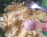 A picture of step 2 of Potato sandwich in sandwich maker.