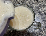 Foto del paso 2 de la receta: Banana con leche🍌🥛