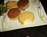 A picture of step 7 of Biscuit ice-cream sandwich🍦.
