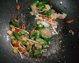 Foto langkah ke 4 dari resep Tumis pindang salem.