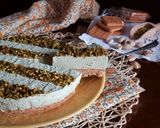 Foto del passaggio 4 della ricetta Cheesecake con crema di pistacchio