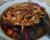 Foto langkah ke 3 dari resep Telur ceplok saus tiram.