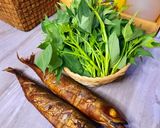 Foto langkah ke 1 dari resep Sambal ikan asap tumis daun ketela.