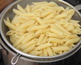 Spenótos-kéksajtos penne recept fázis 7 fotója