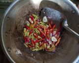 Foto langkah ke 3 dari resep Tumis kangkung.