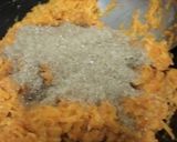 A picture of step 4 of Gajar ka halwa.