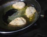 A picture of step 4 of PumpkinCutlet.