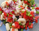 Foto del paso 5 de la receta: Ensalada de alubias blancas con merluza