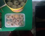Foto langkah ke 7 dari resep Kue sagu keju.