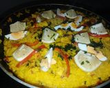 Foto del paso 6 de la receta: Arroz, mariscos y pescado. Similar a Paella