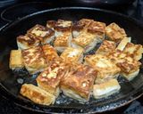 A picture of step 2 of Spicy braised tofu.