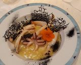 Foto del passaggio 2 della ricetta Seppie salate in padella con crema di porri e patate