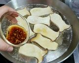 Hình bước làm 4 của món Nấm Đùi Gà Nướng Bơ 새송이 버섯구이
