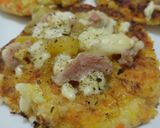 Foto del paso 9 de la receta: Pizzas hawaianas con base de coliflor, zanahoria y papa🍍🧀🍕🥔🥙🥕🧀
