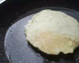 Φωτογραφία βήματος 3 της συνταγής Αλμυρά pancakes με κολοκυθάκια και γραβιέρα