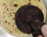A picture of step 7 of Sarson ke saag Ka Thepla.