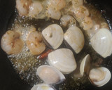 Foto del paso 3 de la receta: Arroz con gambas, almejas y pulpo