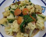 Foto langkah ke 4 dari resep Kembang Kol Saus Tiram.