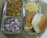મિસળ પાઉં રેસીપી સ્ટેપ4ફોટો