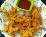A picture of step 7 of Onion pakoda.