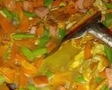 Foto langkah ke 4 dari resep Tumis sayuran + sosis telur bumbu saus tiram.