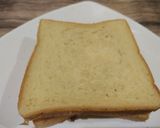 Foto langkah ke 4 dari resep Sandwich Telur Abon Klasik.