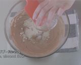 A picture of step 5 of Sachertorte (chocolate cake).