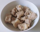 Hình bước làm 1 của món MÌ tươi nấu sườn non