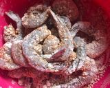 Foto langkah ke 2 dari resep Udang Saus Telur Asin ala Mak Kalun.